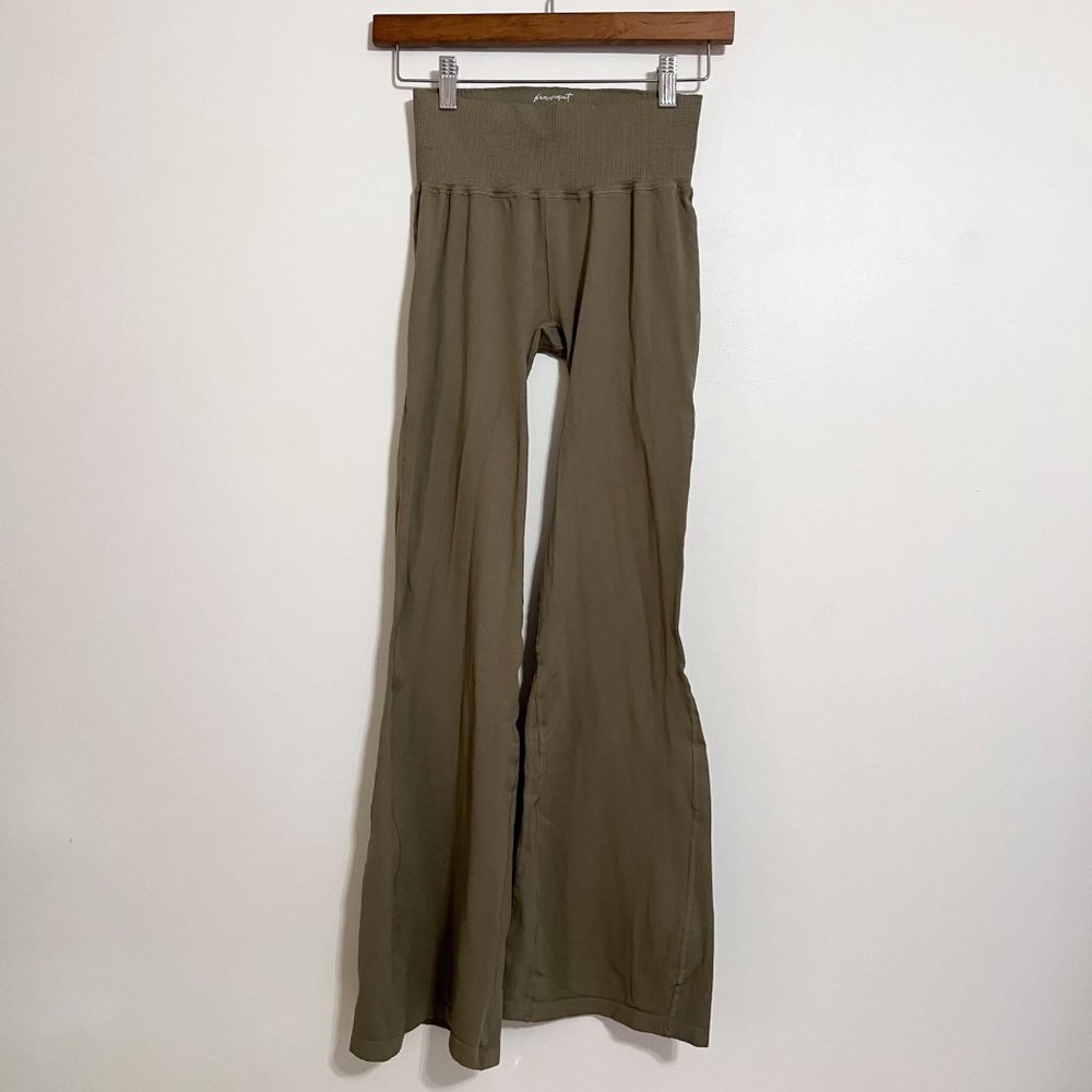 NWOT Free People Movement Good Karma Crop Flares - Picture 2 of 7